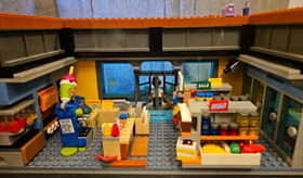 LEGO 71016 The Simpsons Kwik E Mart Complete + Instructions Original LEGO