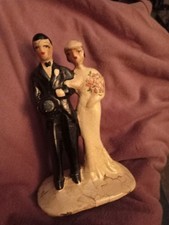 40s Bride and groom for wedding cake.