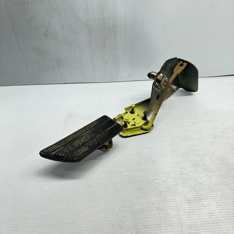 73-87 Chevy GMC Truck Accelerator Gas pedal ASSEMBLY Square Body Blazer 73-91 - Изображение 2 из 4