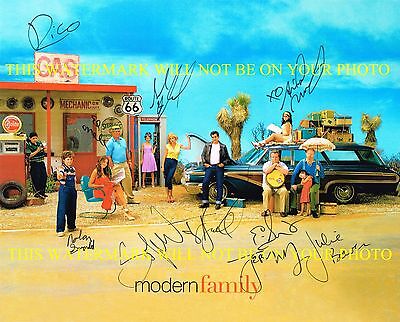 MODERN FAMILY CAST SIGNED AUTOGRAPH 8x10 RP PHOTO by10 JULIE BOWEN SOFIA VERGARA