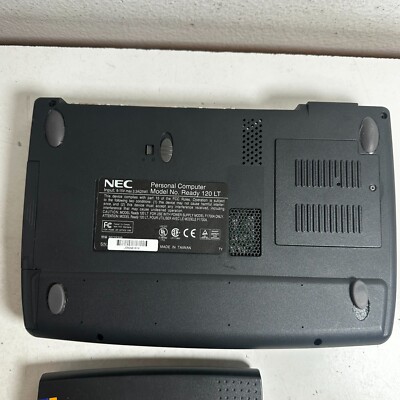 NEC Ready 120LT Black 2.1GB Hard Drive Windows 98 Retro Laptop