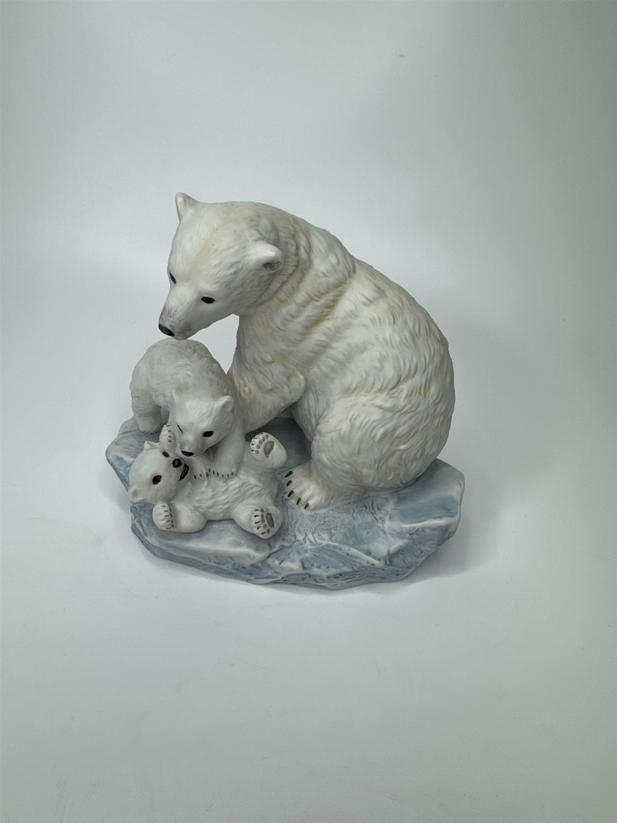 Vintage 1993 HOMCO Polar Bear & Cubs Iceberg Figurine Endangered Species Collectible