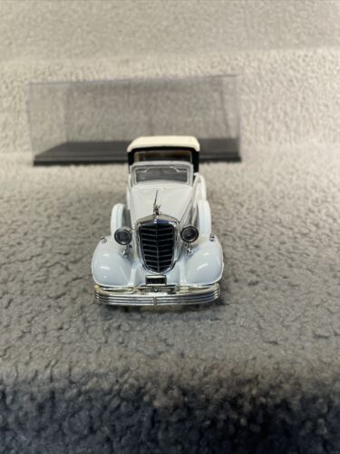 Signature Models White 1933 Cadillac Town Car 1/32 Diecast - Picture 3 of 8
