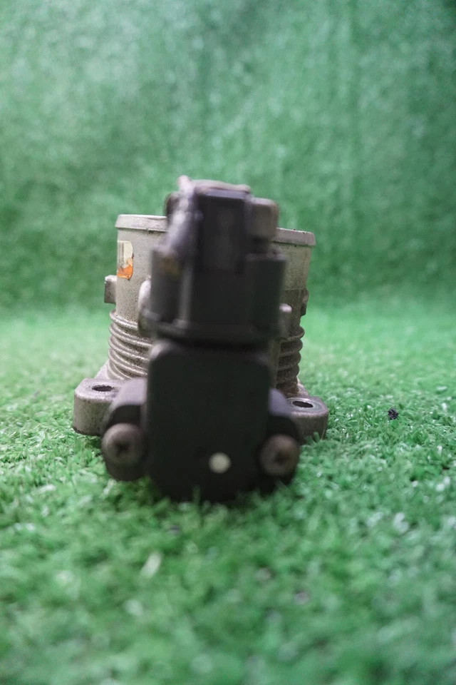 2002 FORD MUSTANG 4.6L THROTTLE BODY OEM 2R3UBA - Image 3 of 4