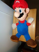 LARGE NINTENDO 2011 SUPER MARIO BROTHERS PLUSH DOLL FIGURE W/ ZIP UP POUCH