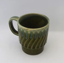 Vintage Retro stackable Made in Japan mug cup green drip 8 ounces