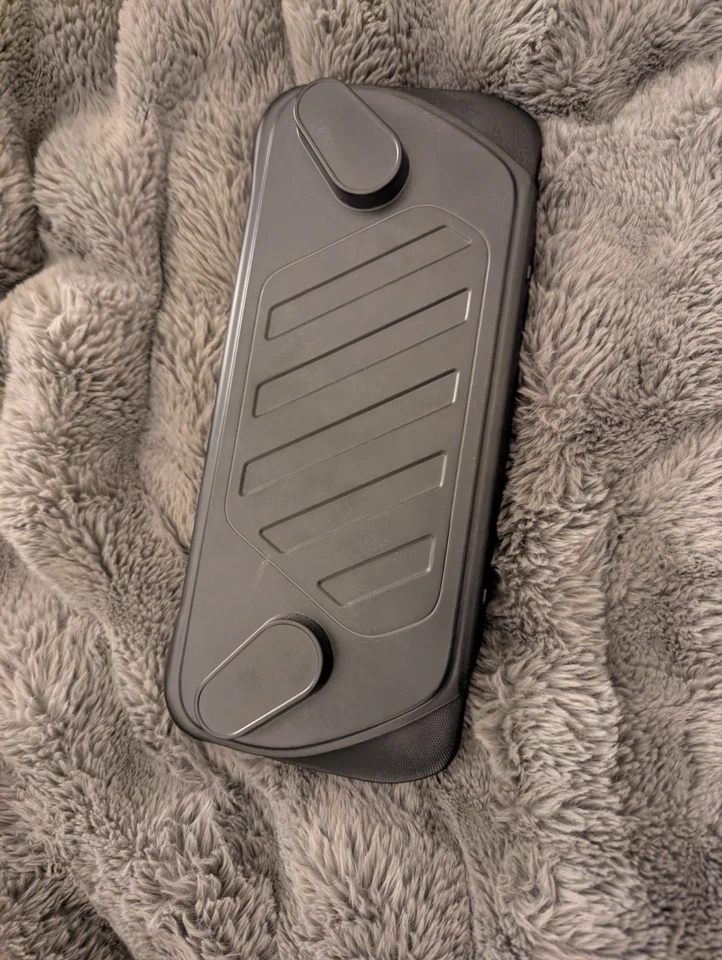 ROG Ally x AMD Ryzen Z1 Extreme 24GB RAM 2TB SSD with Accessories - Image 3 of 4