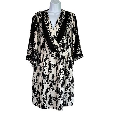 Cabi X-Factor Faux Wrap Geometric Floral Kimono Sleeve Dress Sz M Quiet Luxury