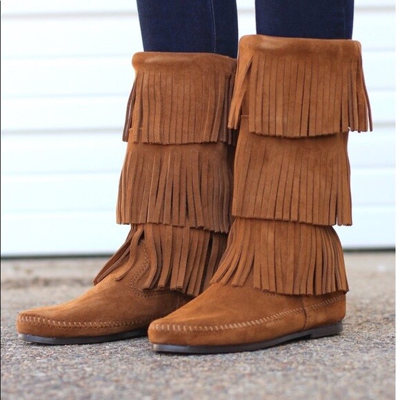 MINNETONKA Moccasins NEW Layer Fringe Boots Womens Sz Camel Suede  Leather