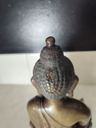 Antico Buddha cinese vintage in bronzo dorato alto 8 pollici - Foto 4 di 10