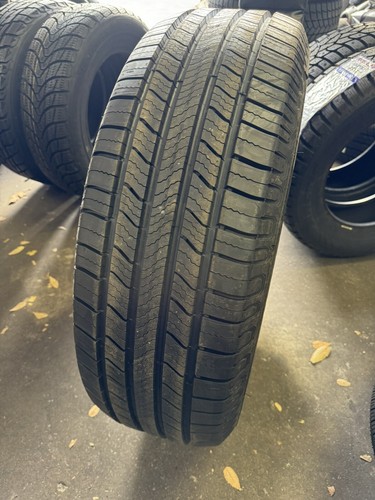 New 255/65R18 Michelin Defender 2 111H | eBay