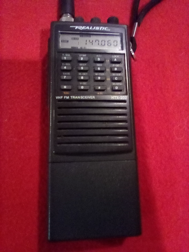 Pracujące radio amatorskie HTX-202 2 metry Handi-Talkie - Zdjęcie 2 z 11