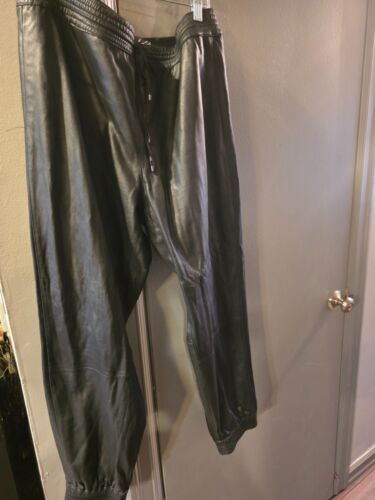 WOMENS LORD AND TAYLOR BLACK LEATHER JOGGERS XL - Picture 4 of 8