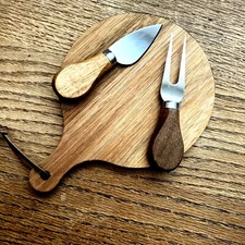 eBay BRANDED  MINI WOODEN ROUND CHEESE  CUTTING BOARD -W / UTENSILS-"NEW"