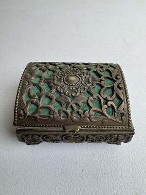 Vintage Fuji Japan Mechanical Music Box Movement  Metal Box