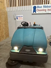Tennant S20 Sweeper Gas Totally Serviced Only 155 Hrs. Kubota Eng.
