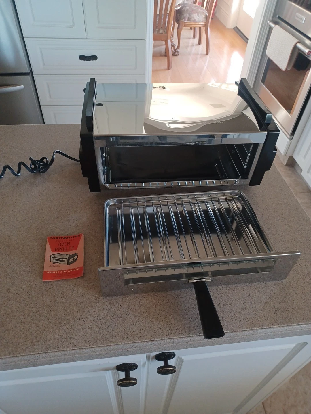 Toastmaster Reversible Oven Broiler Kitchen Appliance Black & Chrome