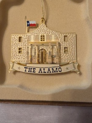 Vintage Gold Tone 2002 Desination Christmas Ornament The Alamo Capital Giftshop 