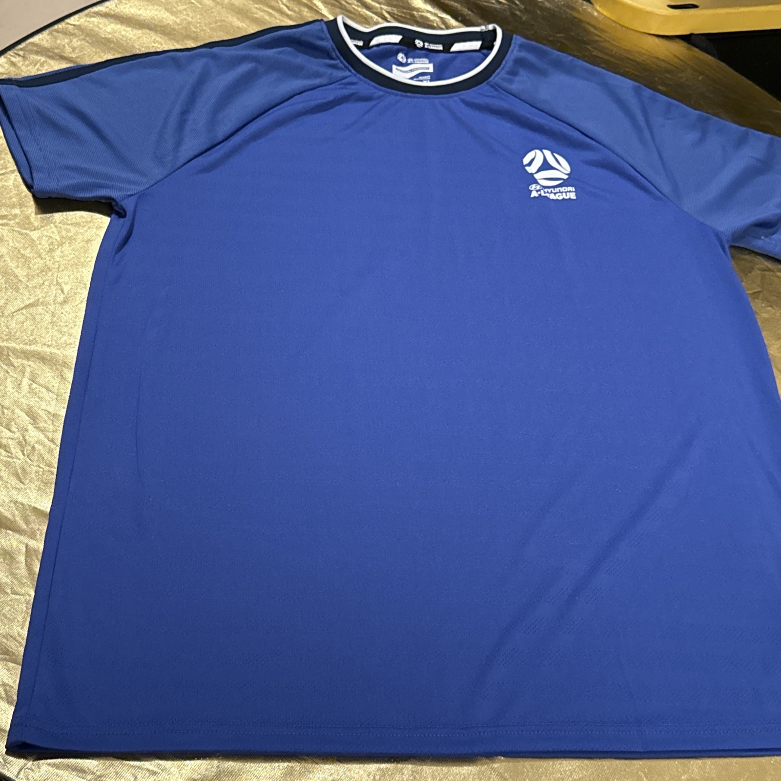 Hyundai A-league XL Blue Jersey Excellent Condition Training Gym Soccer Football