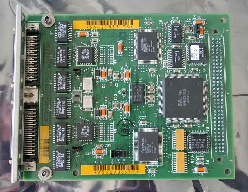 Digital DEC PMAZC-AA Dual SCSI TurboChannel & PMAZ-A Single SCSI TurboChannel - Image 2 of 4