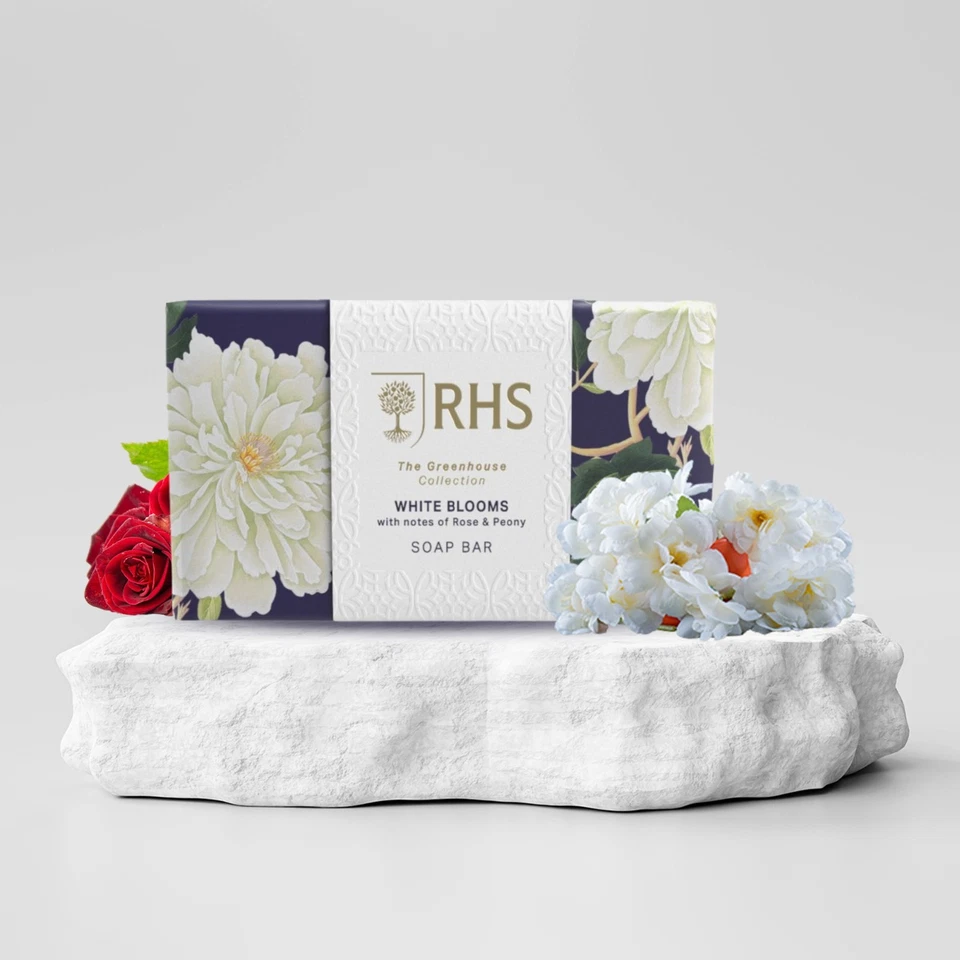 RHS White Blooms Soap Bar 200g with Bergamot, Rose & Vanilla Notes - Image 2 of 4
