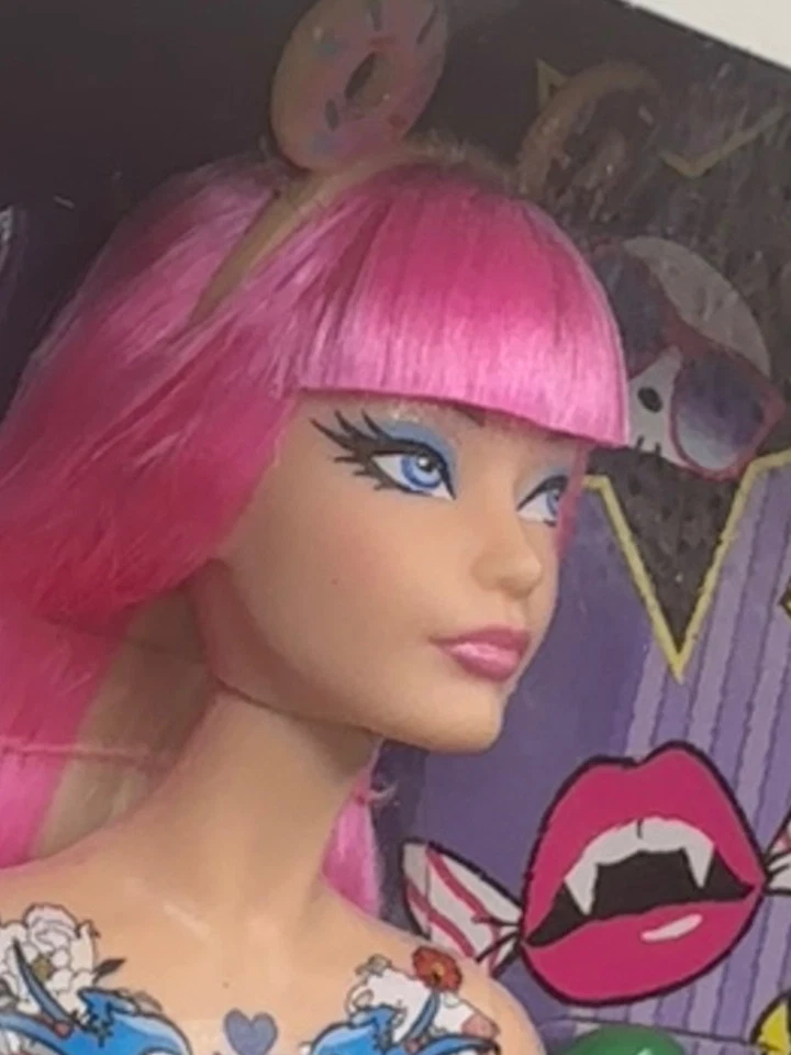 Mattel Black Label 2014 “Tokidoki Barbie” #CMV57 *Sin usar, en caja original* Foto 4 de 4