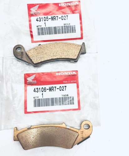 Jeu De 2 Plaquettes De Frein Arrière Pour Honda CBR 600 F1 à F5 (PC35A) 2001-2006 - Compatibilité Assurée - Génériques Neuves
