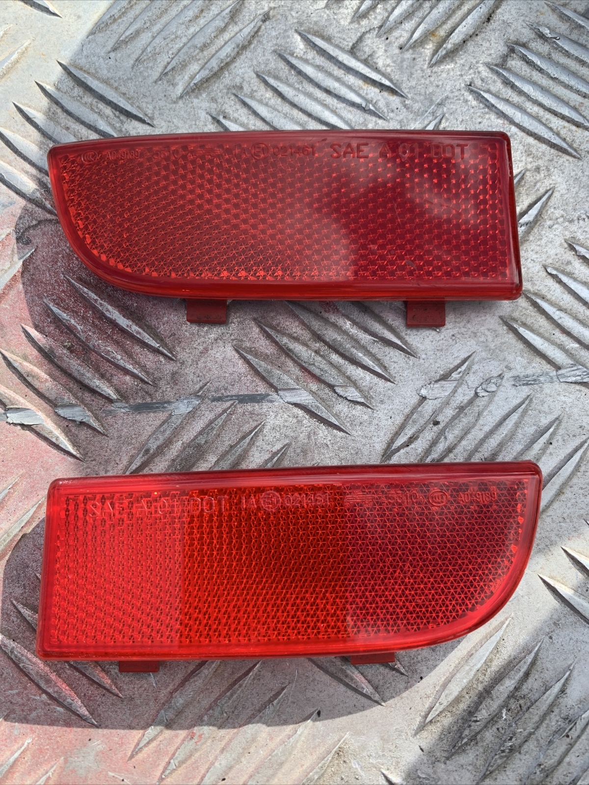 Genuine Rear Bumper Reflector For Mercedes Benz W639  Vito Viano 2003-14