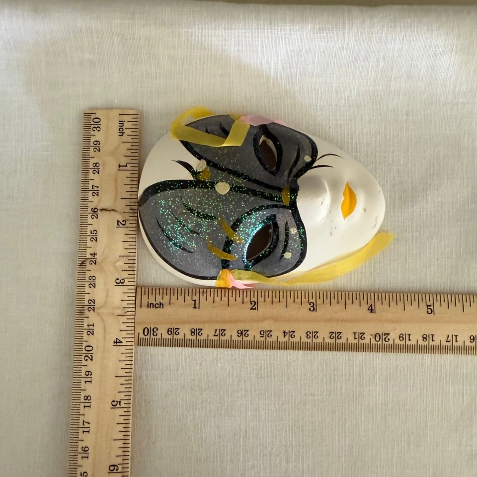 Máscara decorativa estilo veneciano decoración de pared detalles brillantes máscara de Mardi Gras Foto 3 de 4