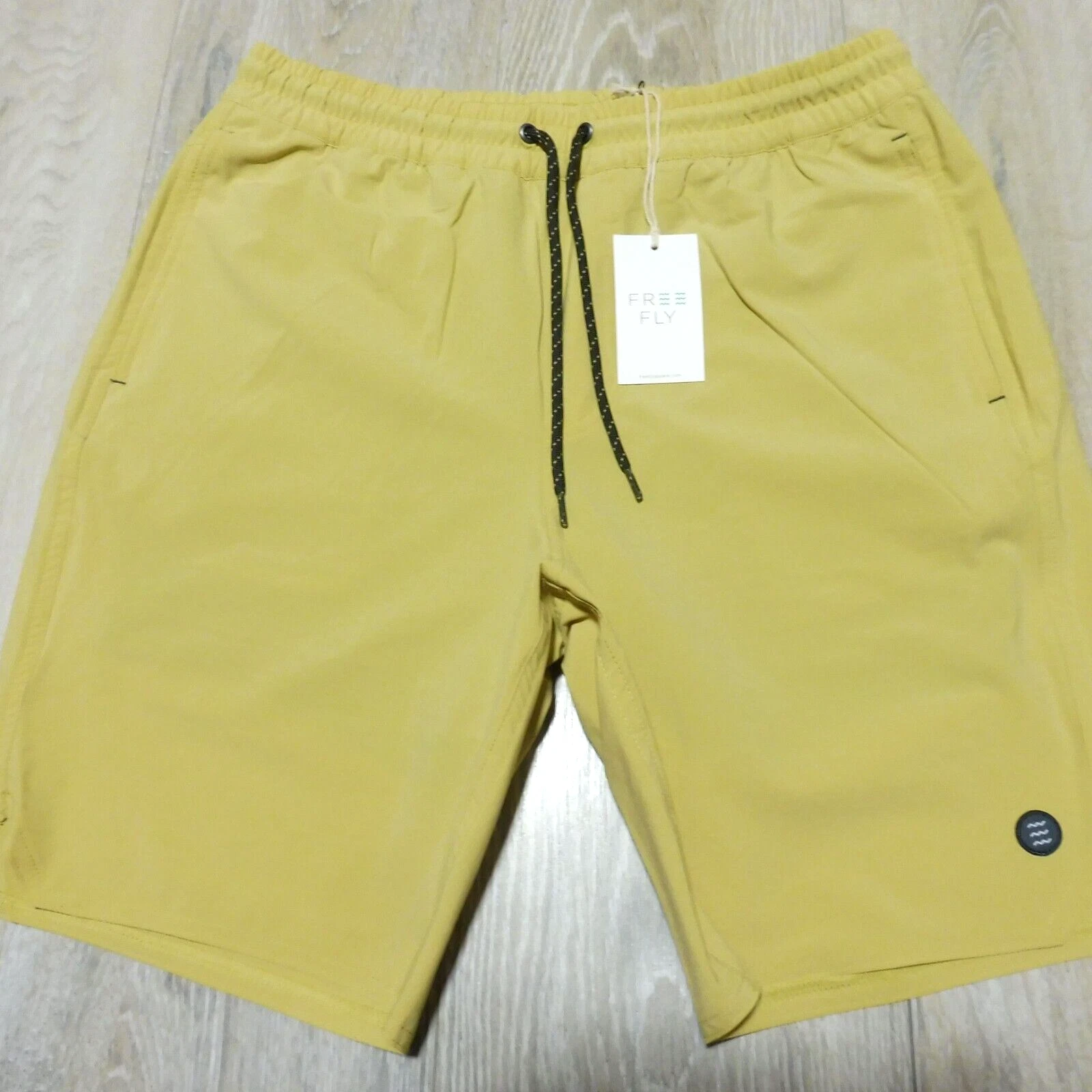 FREE FLY Mens S SMALL SWELL SHORTS LINED YELLOWSTONE YELLOW FISHING STRETCH