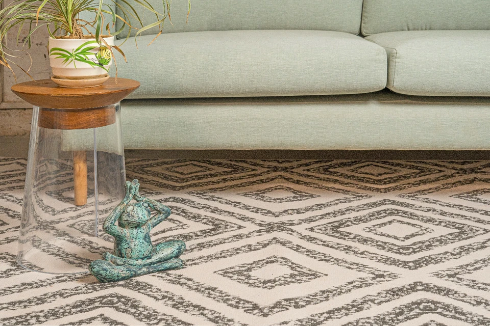 Geometric Diamond Runner - 2'x8' Peach, Moroccan Transitional Area Rug - 516 - Image 3 of 4