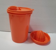 Vtg Tupperware 32oz Handolier Container #321-7 Orange W Pour Seal Lid And Juicer