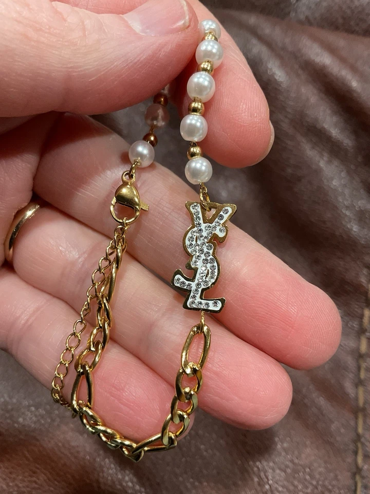 Pulsera YSL Saint Laurent Cassandre cadena perlas logotipo Foto 4 de 4