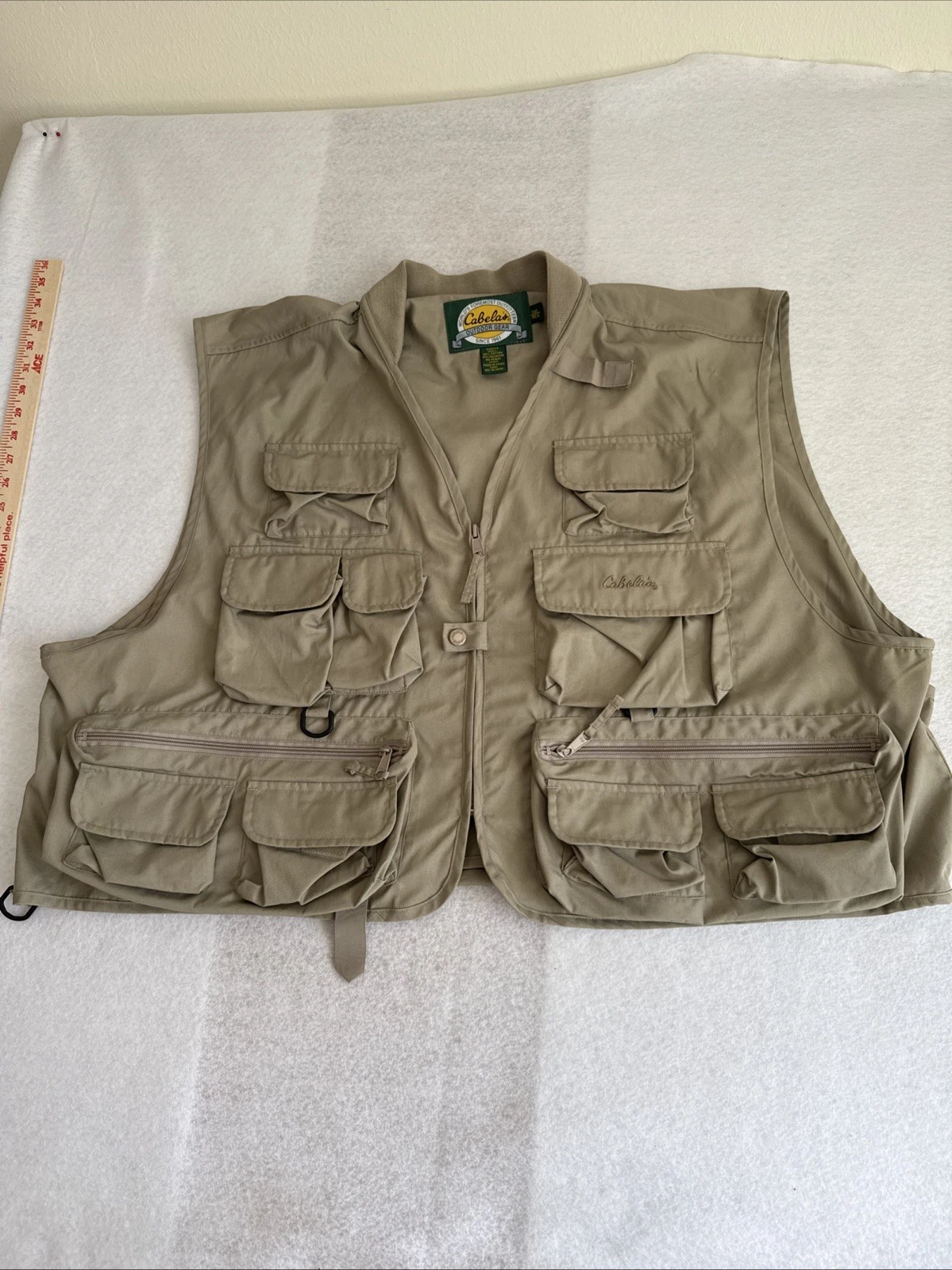 VTG Cabelas Mens Utility Fishing Vest Hunting Outdoors Rugged Pockets Kakhi XXXL
Opens in a new wind