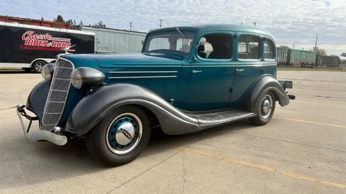 1935 Hudson 
