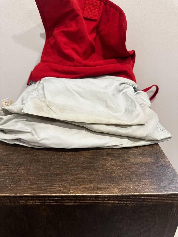 Bolso Bandolera Kipling Angie Cayenne Mezcla Color Rojo HB6680 Mono Llave Dije Foto 2 de 4