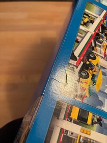 LEGO CITY: City Garage (4207) NISB