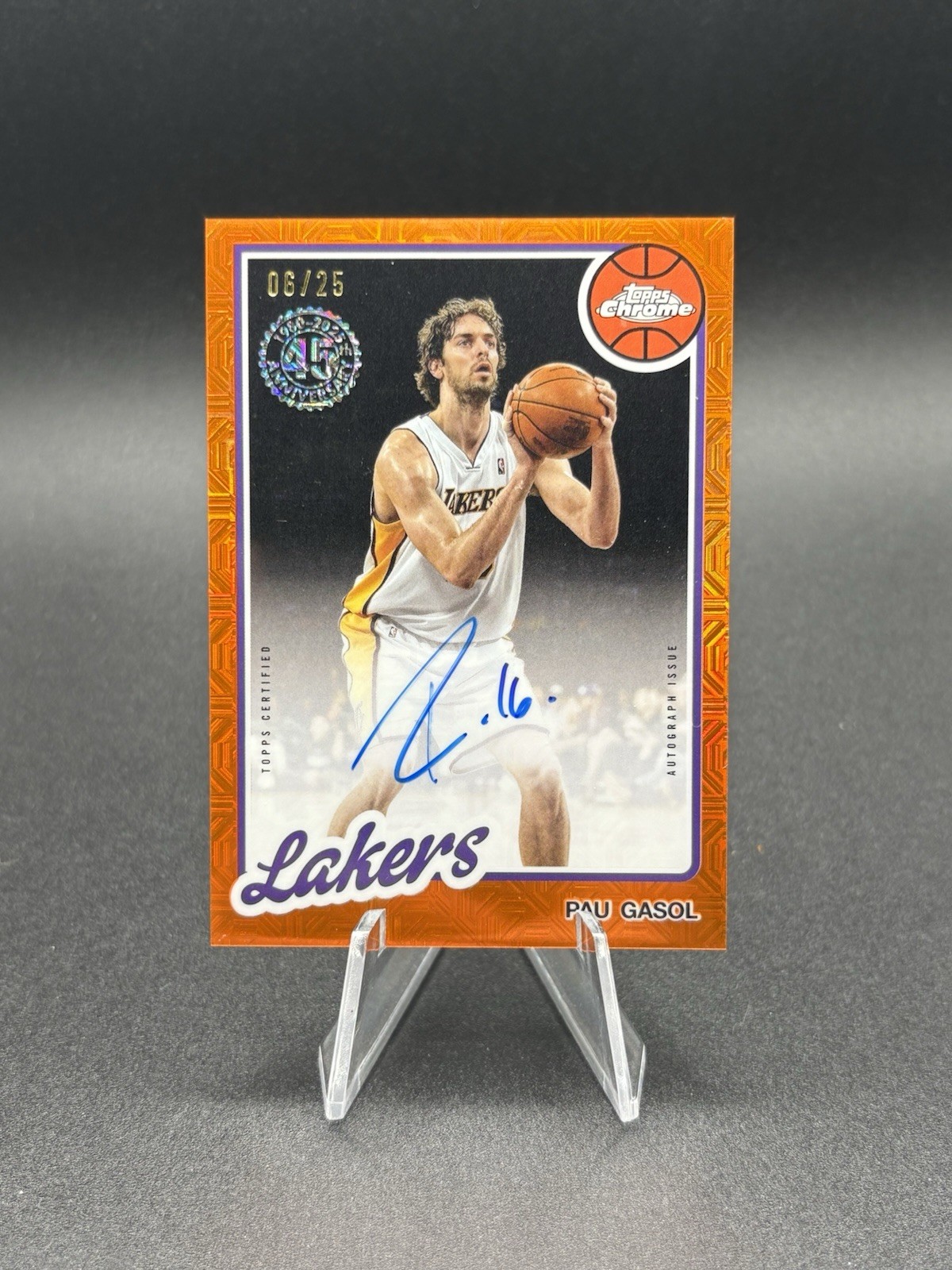 2025 Topps Chrome 1980 45th Anniversary Mojo Silver Auto Pau Gasol Orange /25