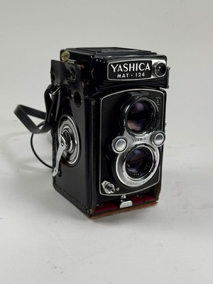 Yashica Mat 124 Medium Format 6x6 TLR Camera