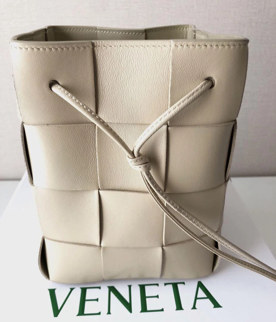 BOTTEGA VENETA Small Cassette Bucket Bag Porridge Beige Intreccio Leather  Auth