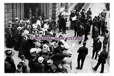 rs0004 - Suffragettes, E Pankhurst & E Pethick Lawrence leave Court - photo