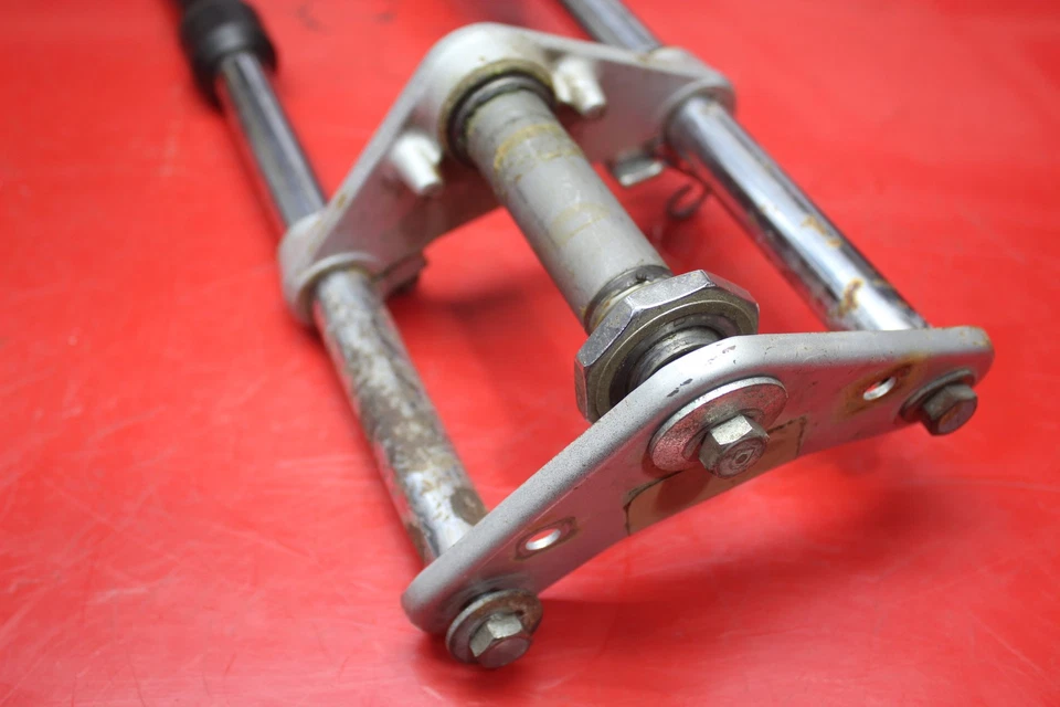 2000 SUZUKI JR50 RIGHT LEFT FRONT FORKS SHOCKS TRIPLE TREE FULL ASSEMEMBLY - Image 3 of 4