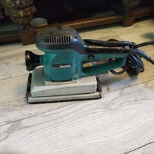 Makita BO4900 1/2 Sheet Orbital Sander 230V 