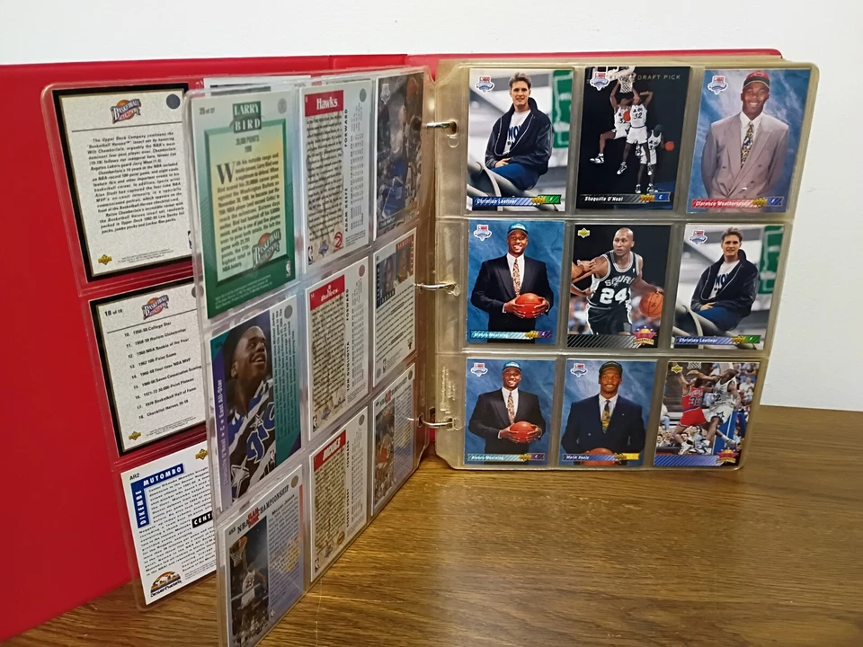 Álbum de coleccionistas de baloncesto NBA Hoops 1990 y 250+ tarjetas varias Jordan Shaq Foto 3 de 4