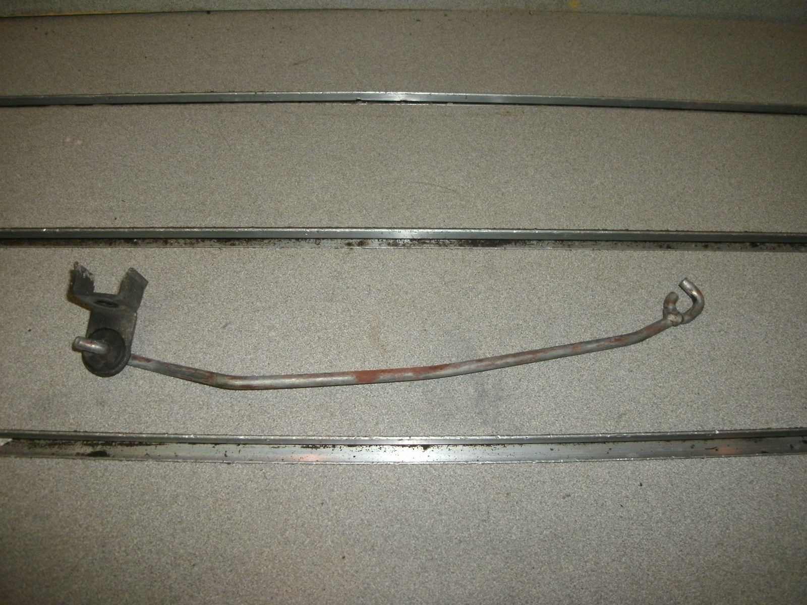 Honda vf,VF750,VF750C,magna,1982,gas tank latch,fuel tank support