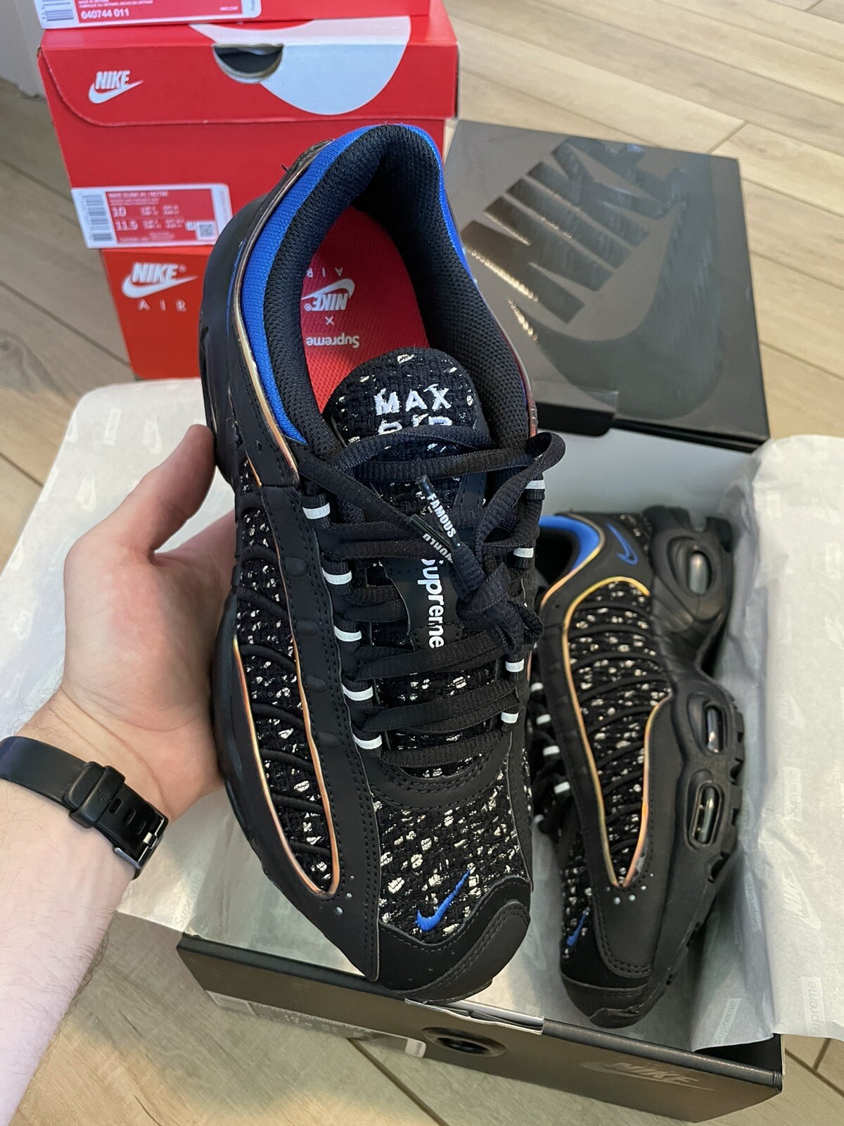 tailwind supreme black