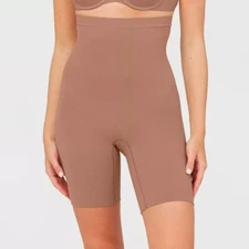 NEW ASSETS by SPANX Women's High Waist Shaping Short Size 3 (café au lait)