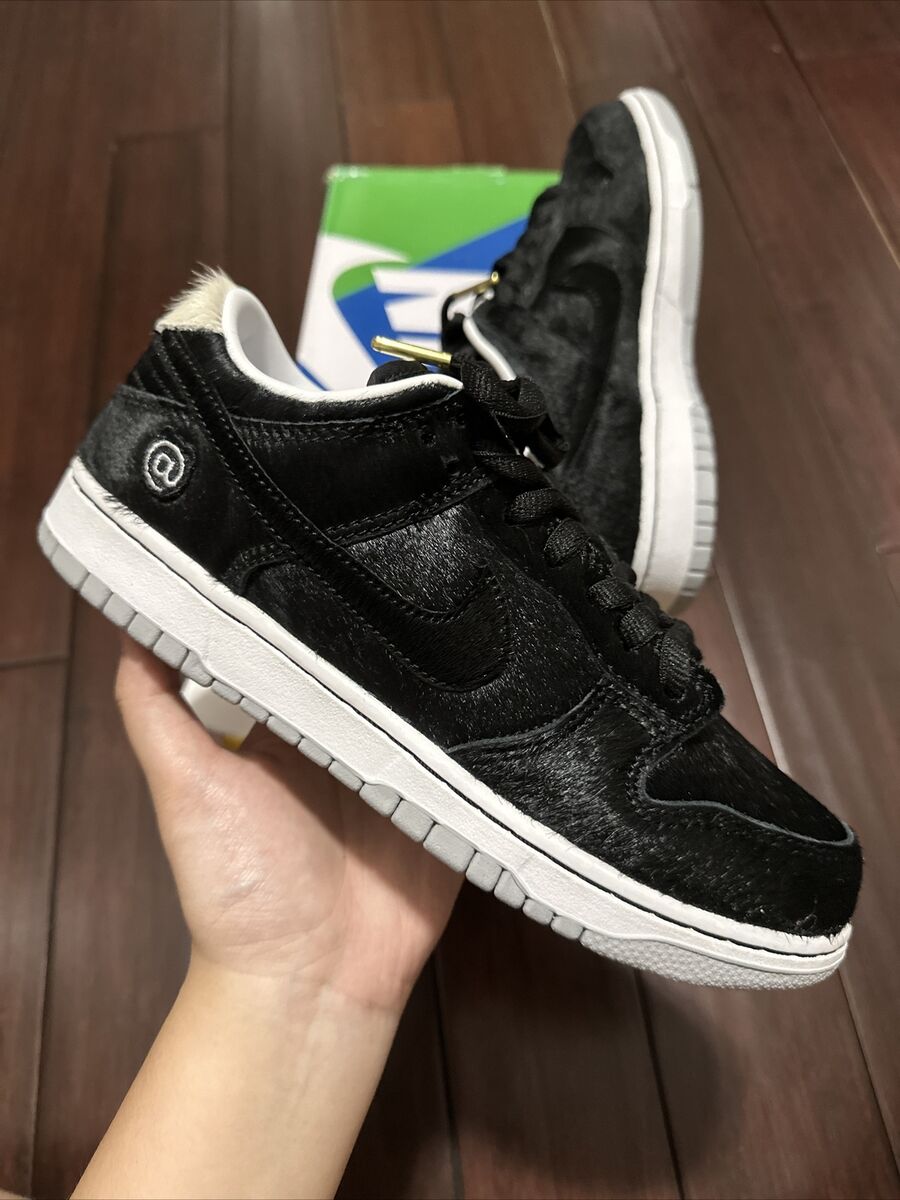 Nike SB Dunk Low x Medicom Toy BE@RBRICK 2020 (CZ5127-001 Nike SB Dunk Low x Medicom Toy BE@RBRICK 2020 (CZ5127-001
