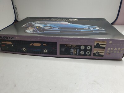 FUJIMI VINTAGE 1/24 MAQUETTE /KIT A MONTER CAMARO Z-28 COMPLET EN BOITE yo