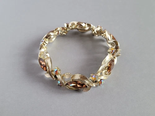 Vintage Lisner Gold Tone Amber Rhinestone Costume Jewelry Bracelet Clamp Closure